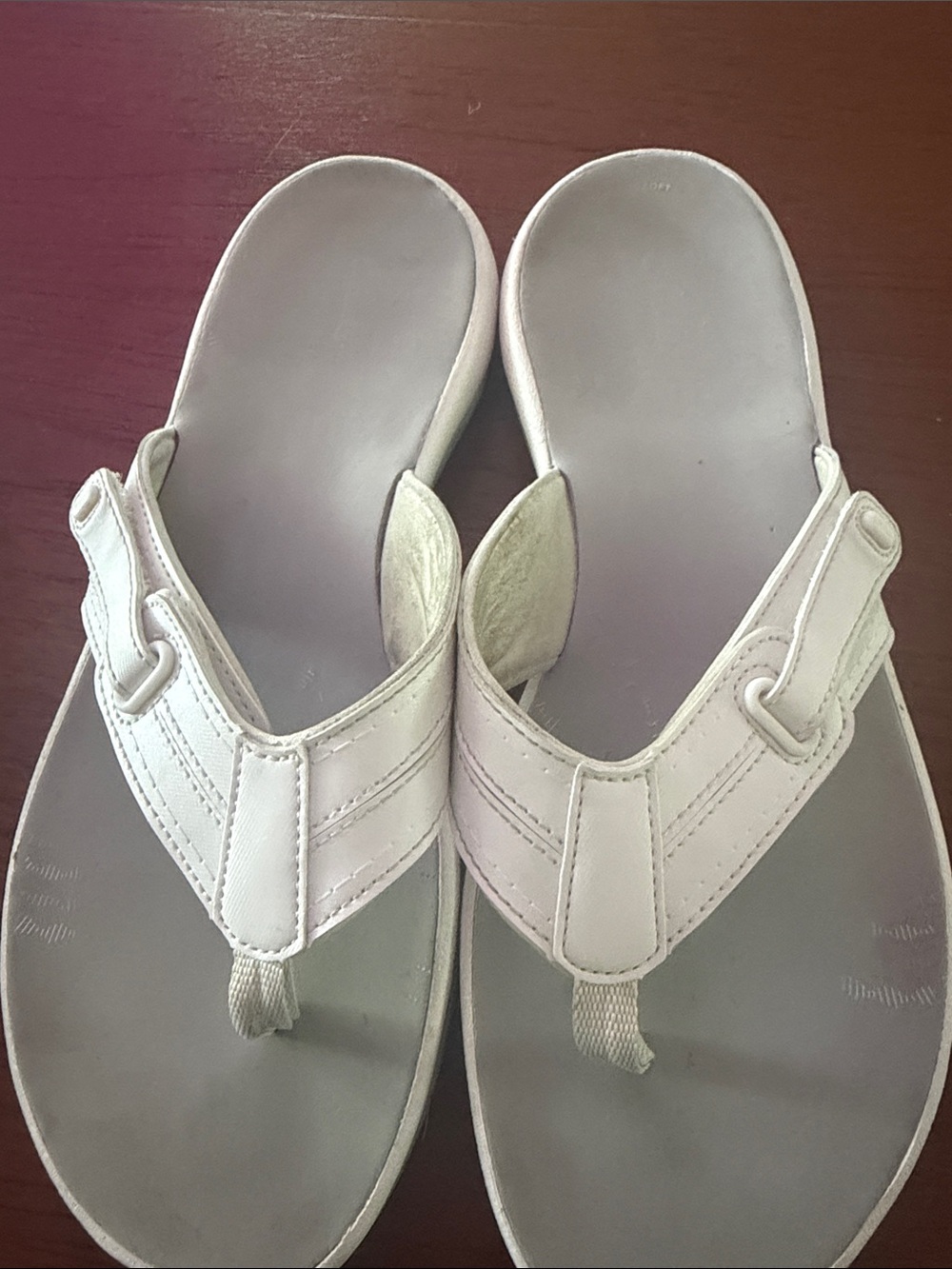 Clarks White Women's Leather Thong Sandals